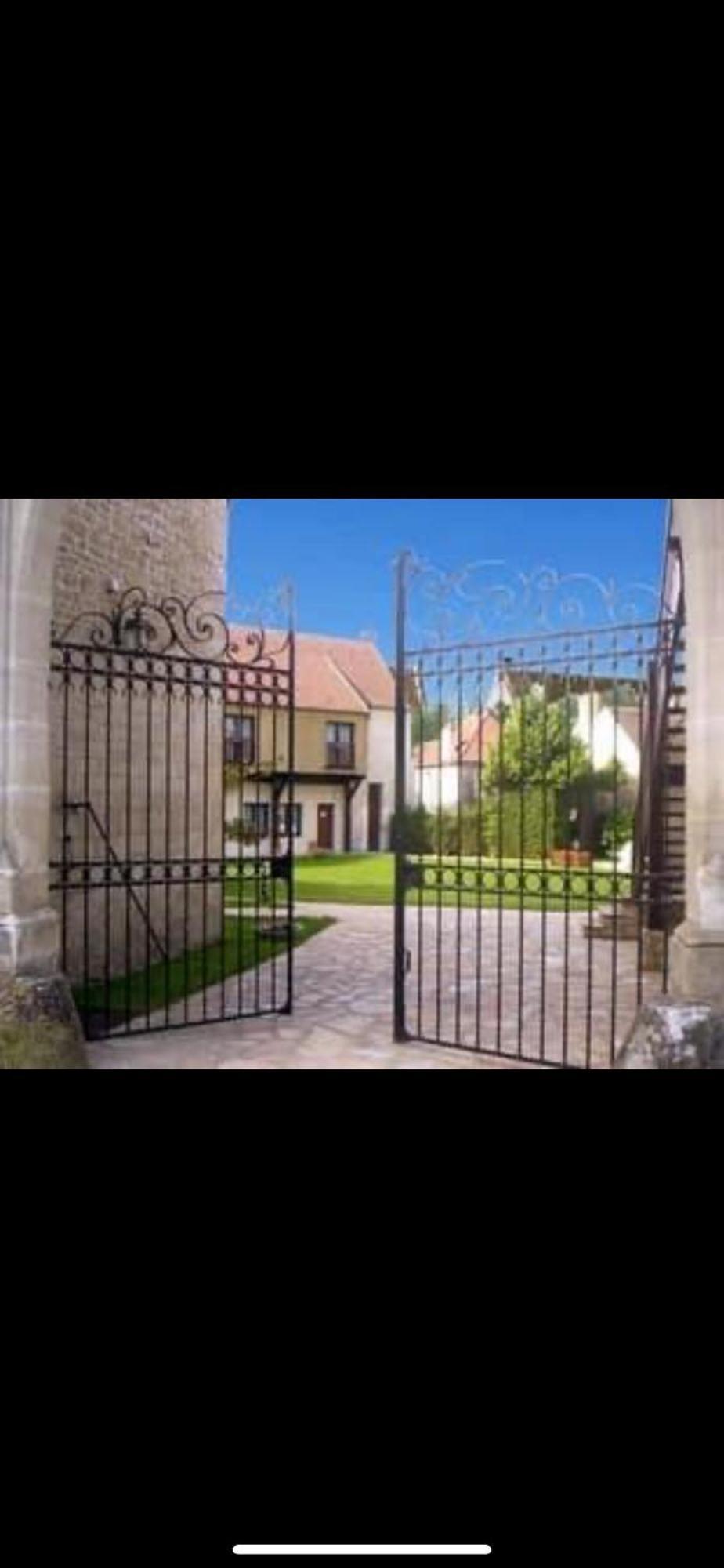 Auberge Du Jeu D'Arc Mello المظهر الخارجي الصورة